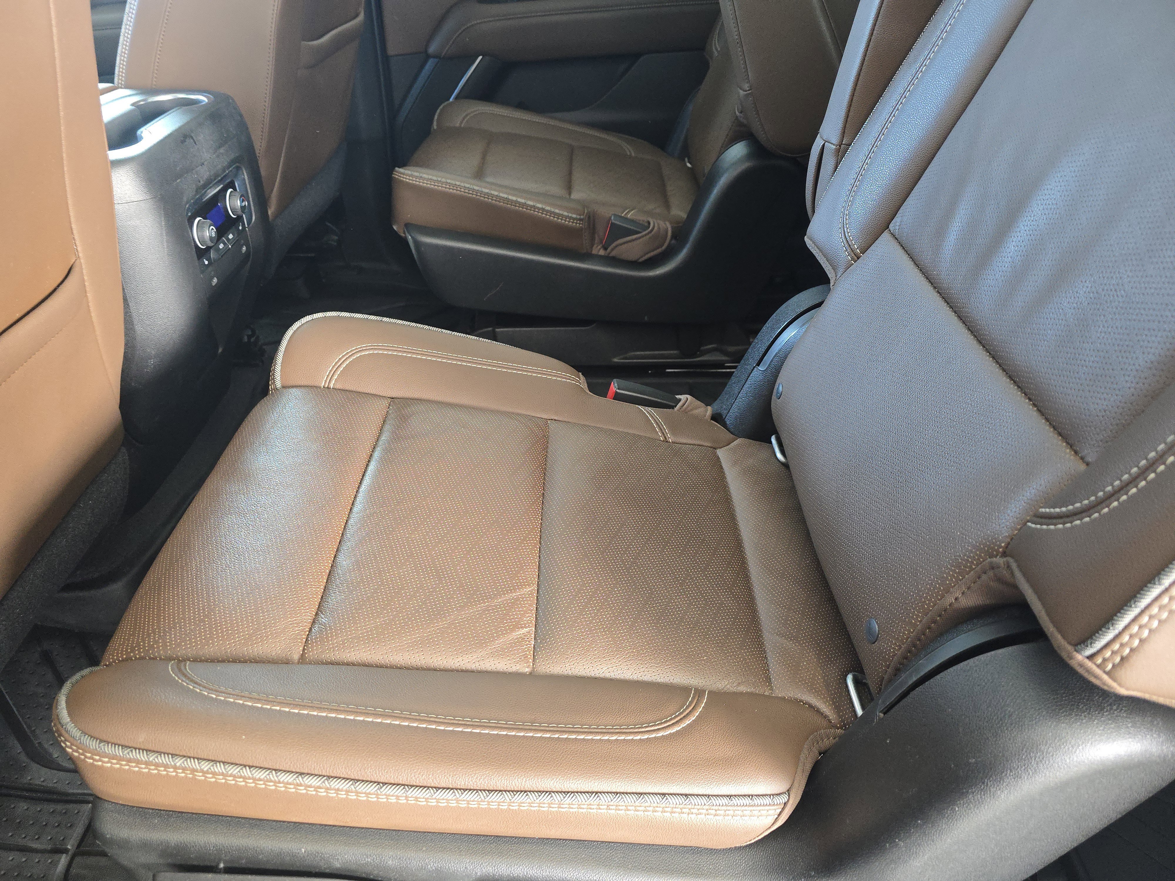 Used 2021 Chevrolet Suburban High Country image 20