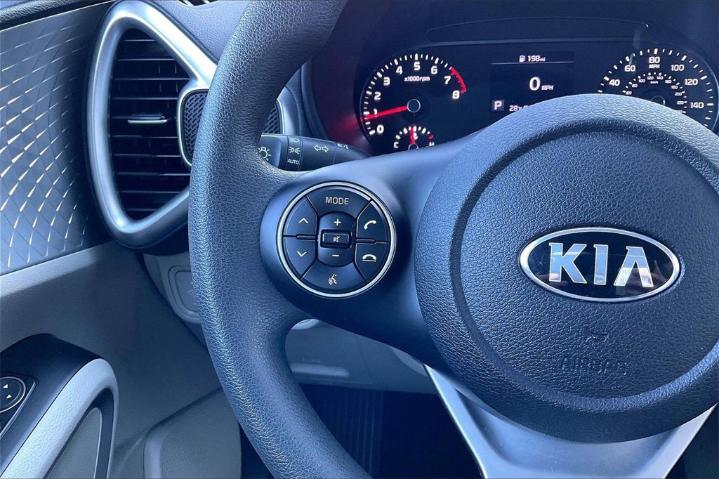Certified 2021 Kia Soul LX image 17