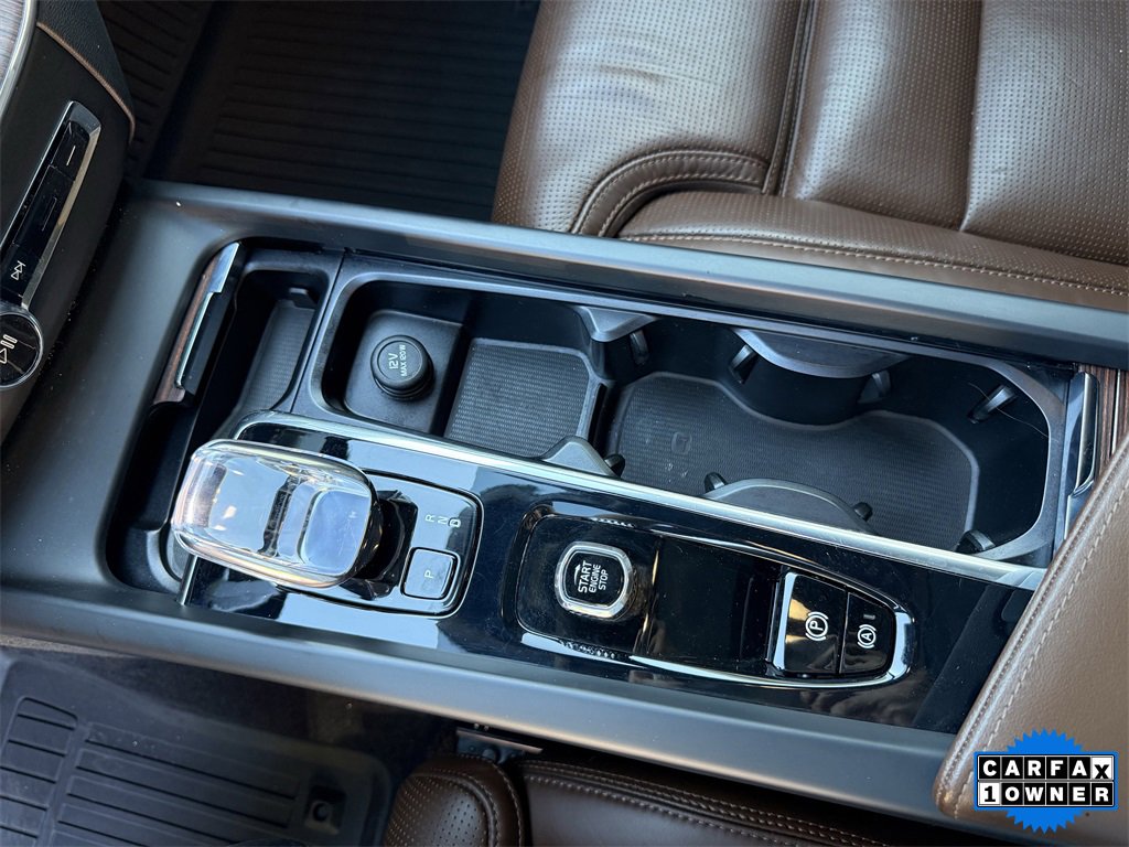 Used 2023 Volvo XC60 B5 Ultimate w/ Protection Package Premier image 29