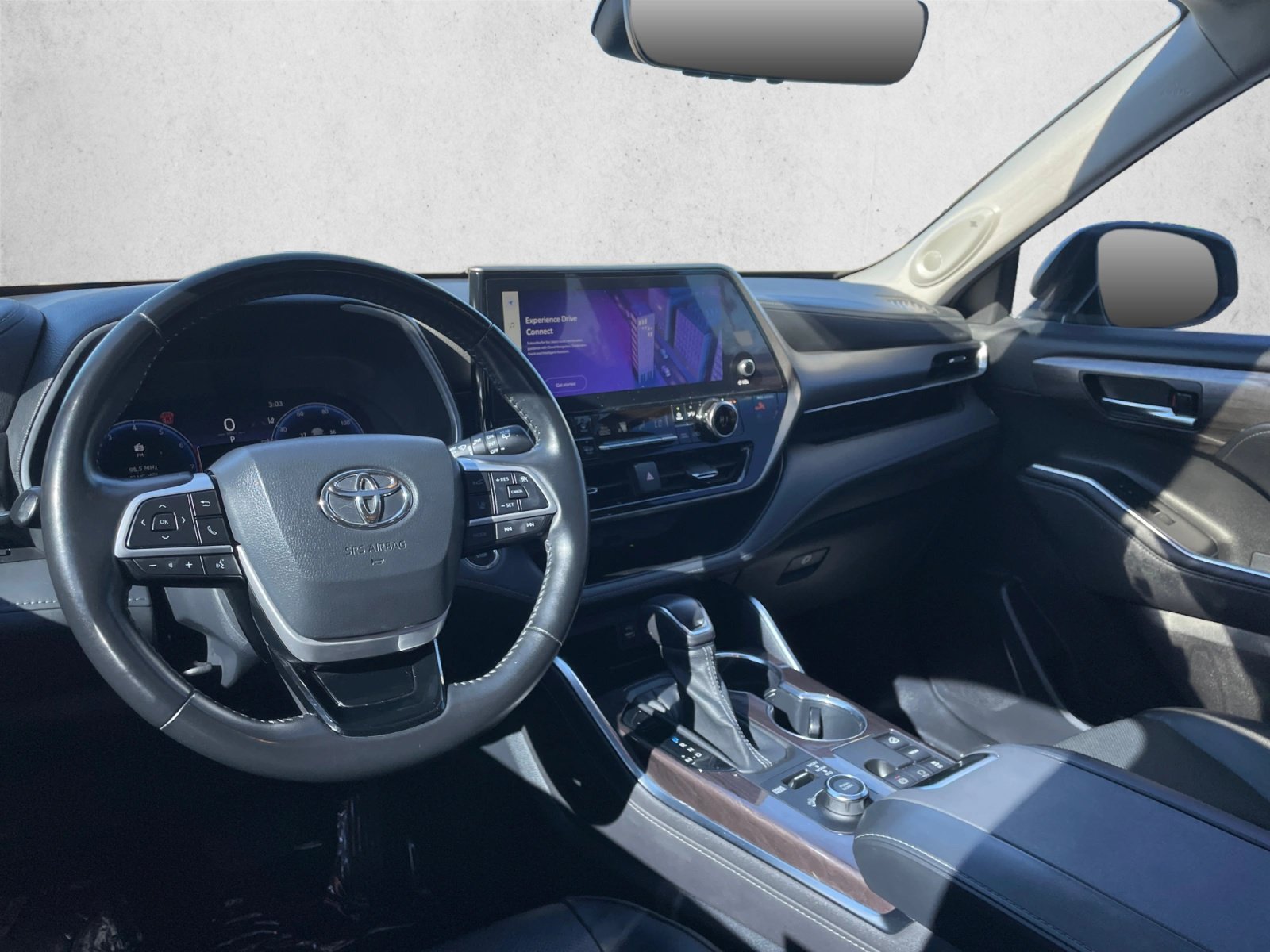 Used 2023 Toyota Highlander Limited AWD/4WD image 10