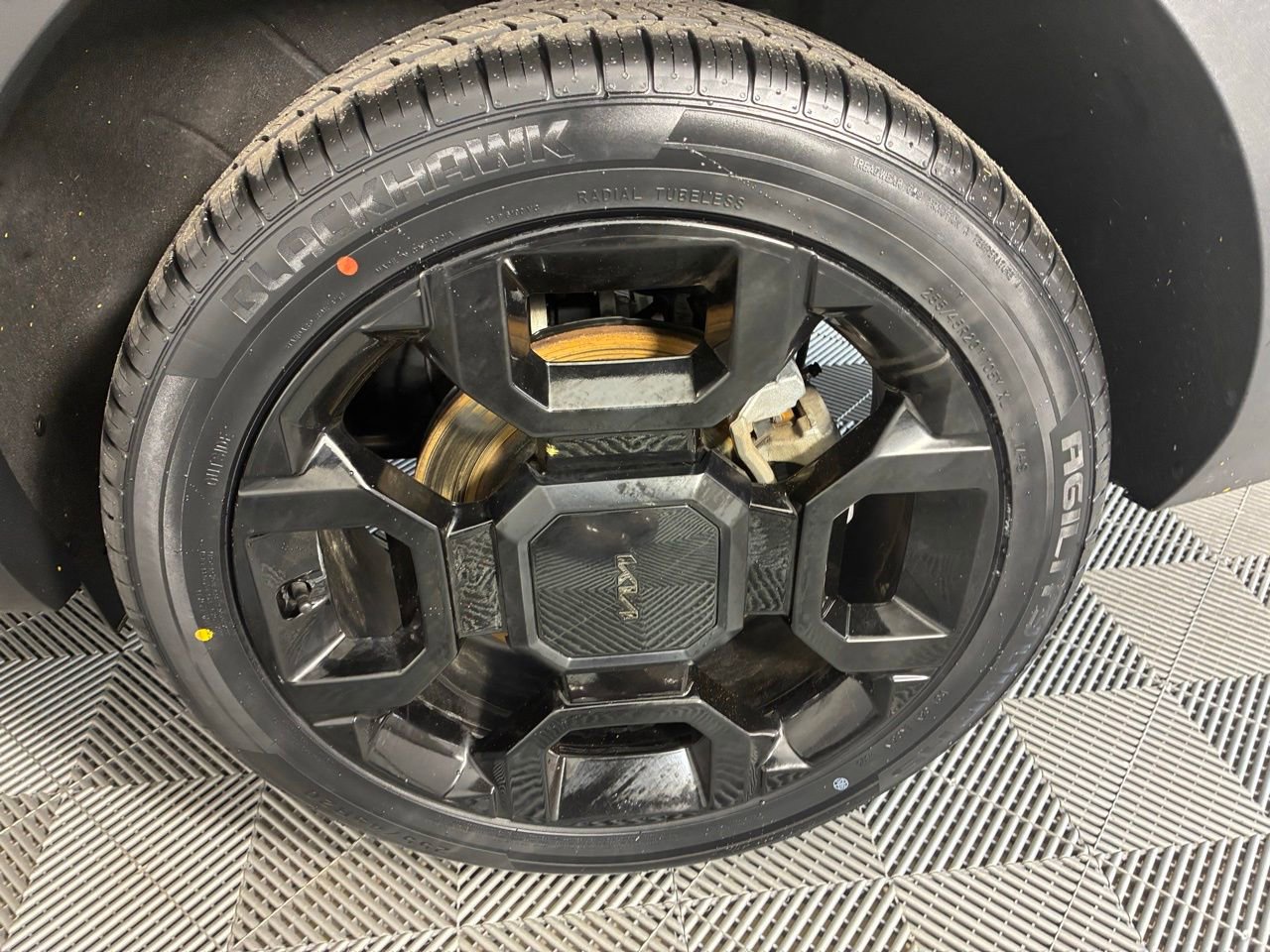 Used 2025 Kia Sorento SX image 41