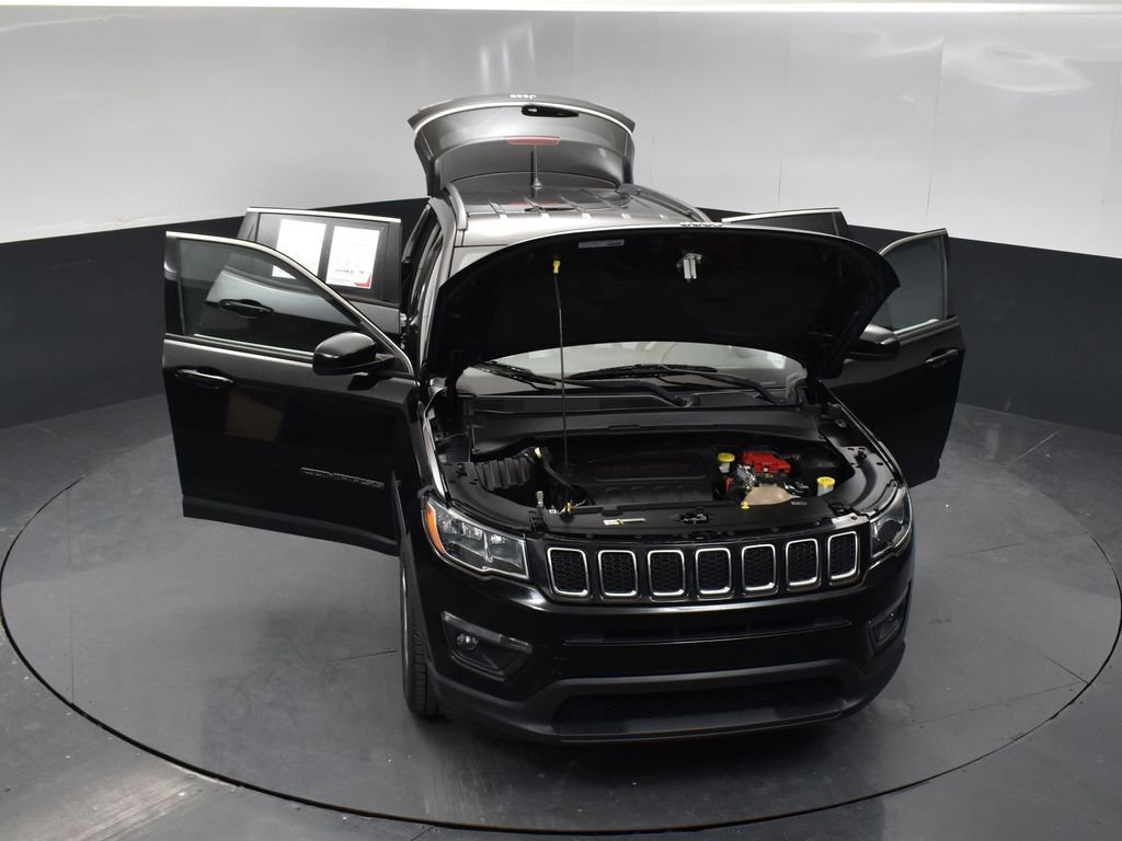 Used 2021 Jeep Compass Latitude w/ Convenience Group AWD/4WD image 39
