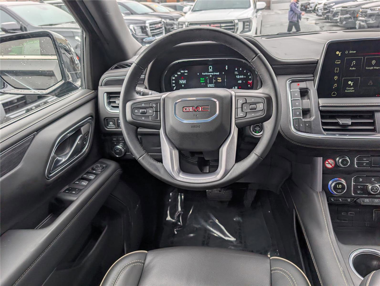 Used 2024 GMC Yukon XL SLT image 20