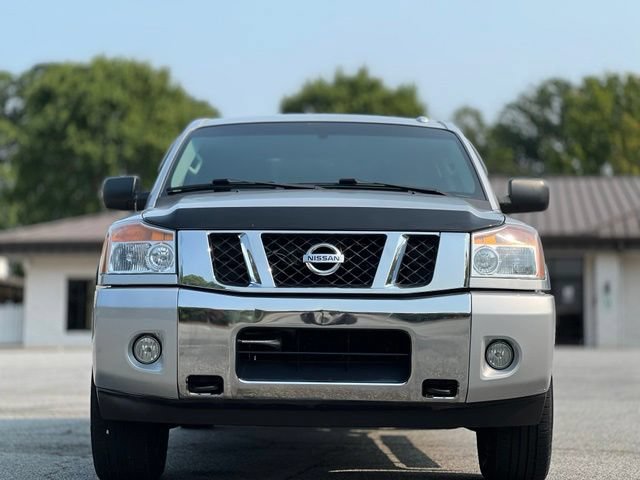 Used 2015 Nissan Titan SV w/ SV Value Truck Package AWD/4WD image 2