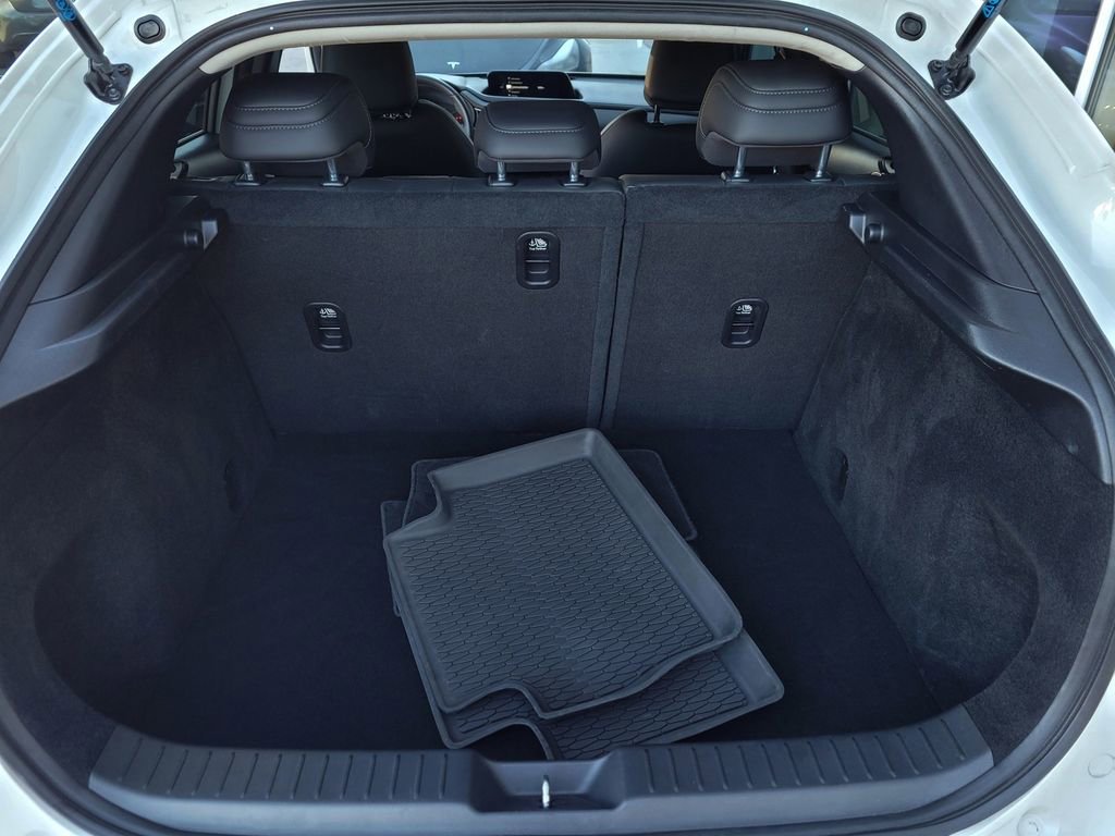 Used 2021 MAZDA CX-30 FWD 2.5 S w/ Select Package image 24