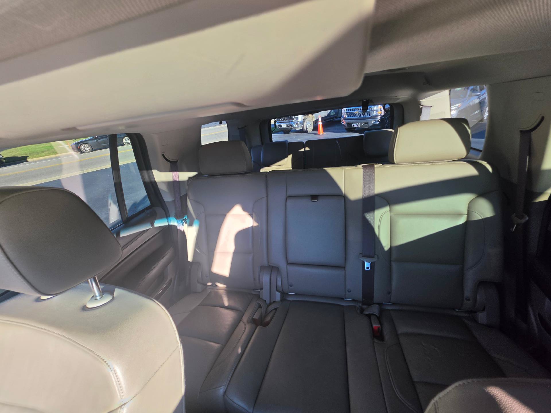 Used 2017 Chevrolet Tahoe LT w/ LT Signature Package AWD/4WD image 9