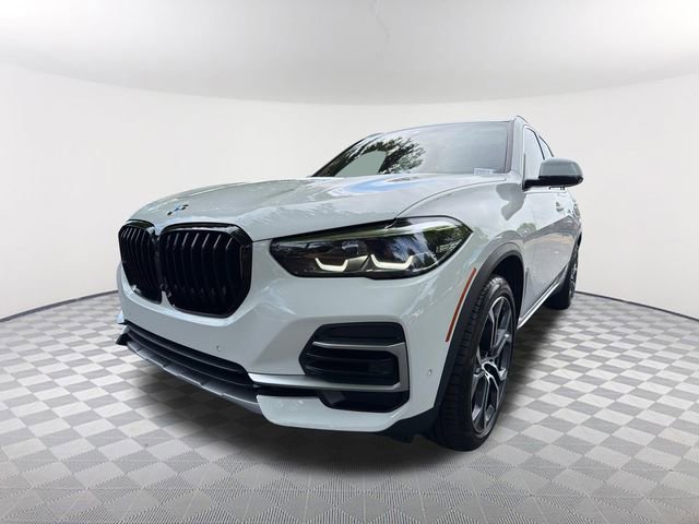 Used 2023 BMW X5 sDrive40i w/ Parking Assistance Package RWD video 1