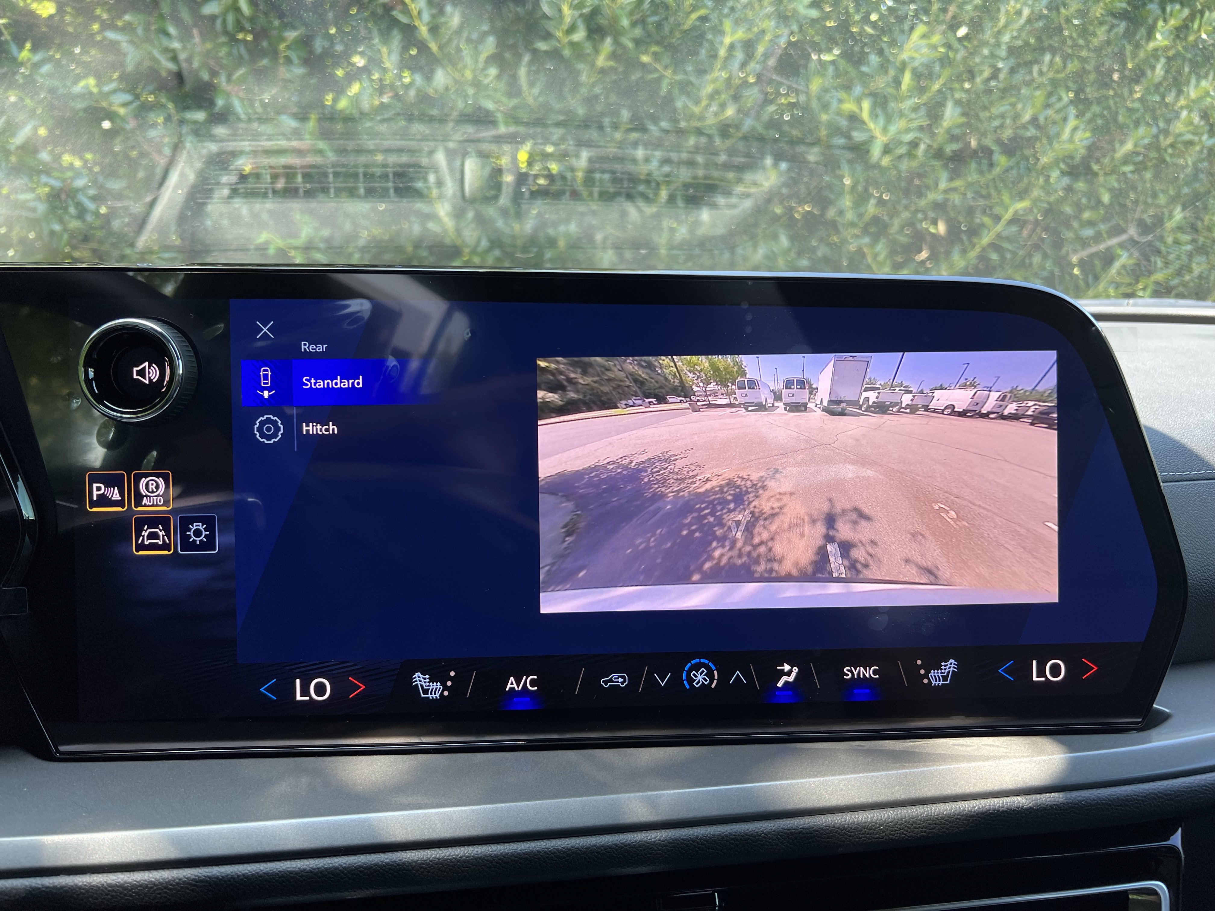 New 2027 Chevrolet Traverse LT FWD image 25