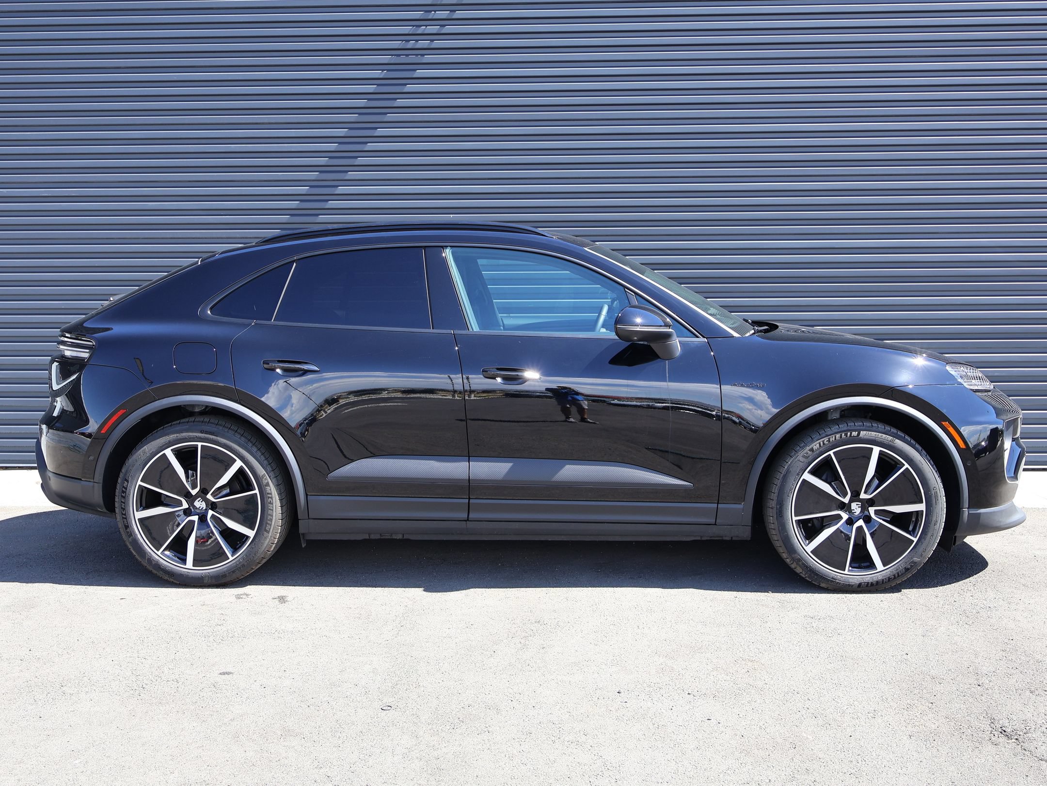 New 2026 Porsche Macan 4 Electric AWD/4WD image 10