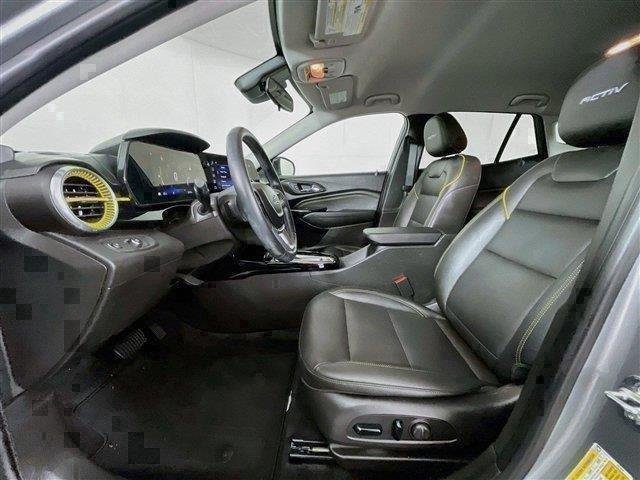 Certified 2024 Chevrolet Trax ACTIV w/ Driver Confidence Package FWD image 23