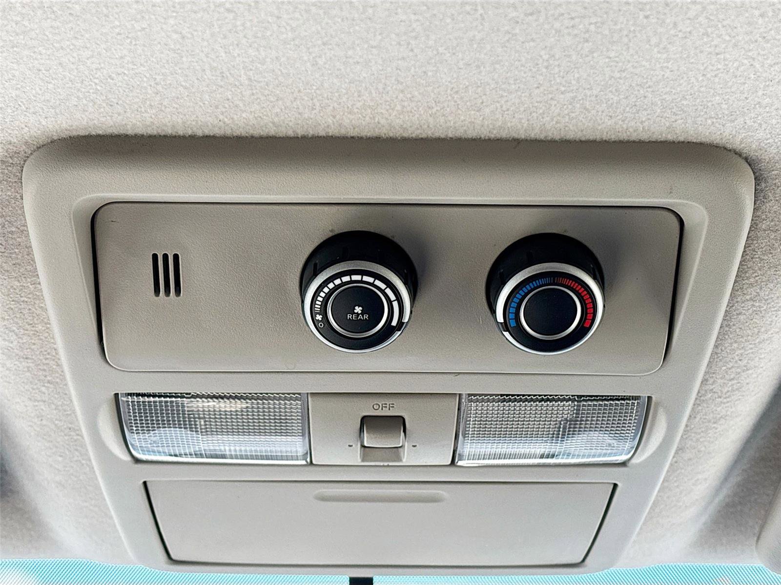 Used 2016 Nissan NV 3500 SL image 27