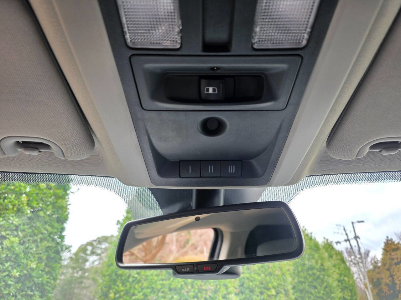 Used 2018 RAM 2500 SLT w/ Luxury Group image 26