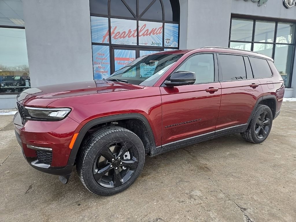 Used 2025 Jeep Grand Cherokee L Limited w/ Luxury Tech Group II image 3