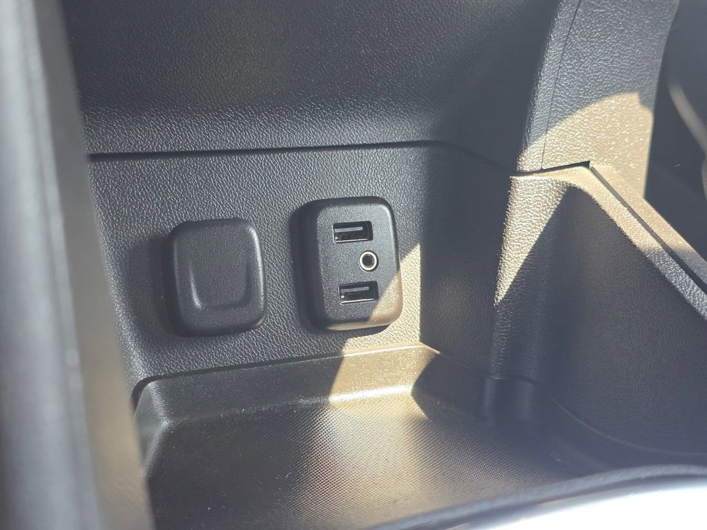 Used 2016 Chevrolet Volt Premier w/ Driver Confidence Package image 31