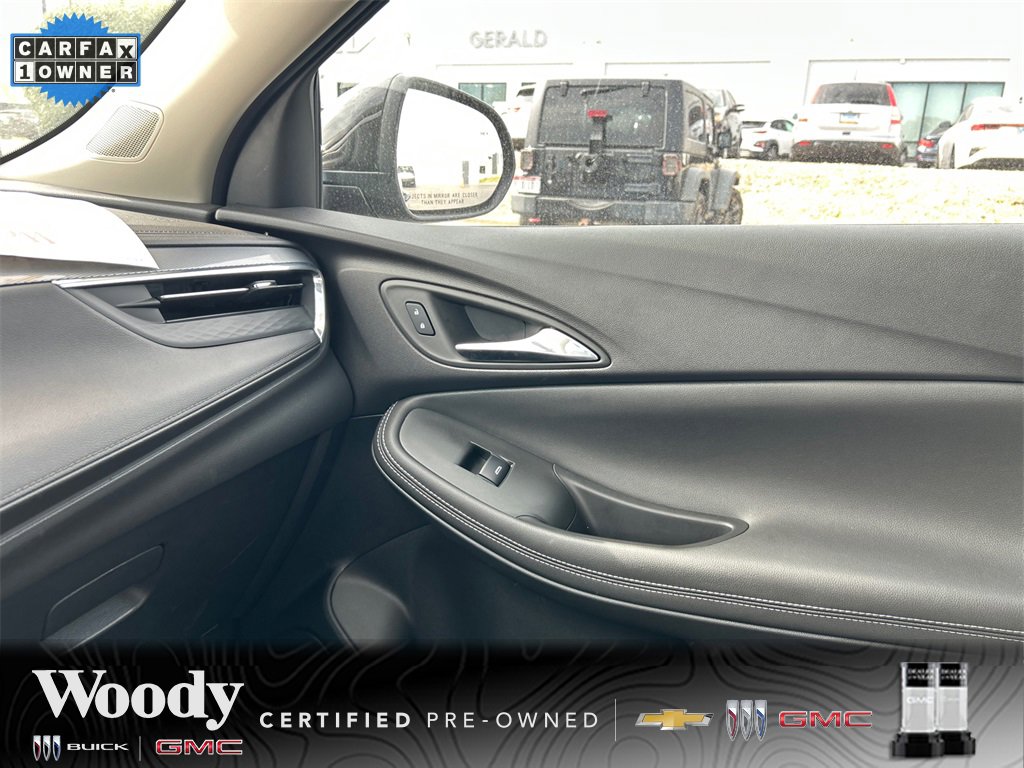 Certified 2025 Buick Encore GX Avenir image 25