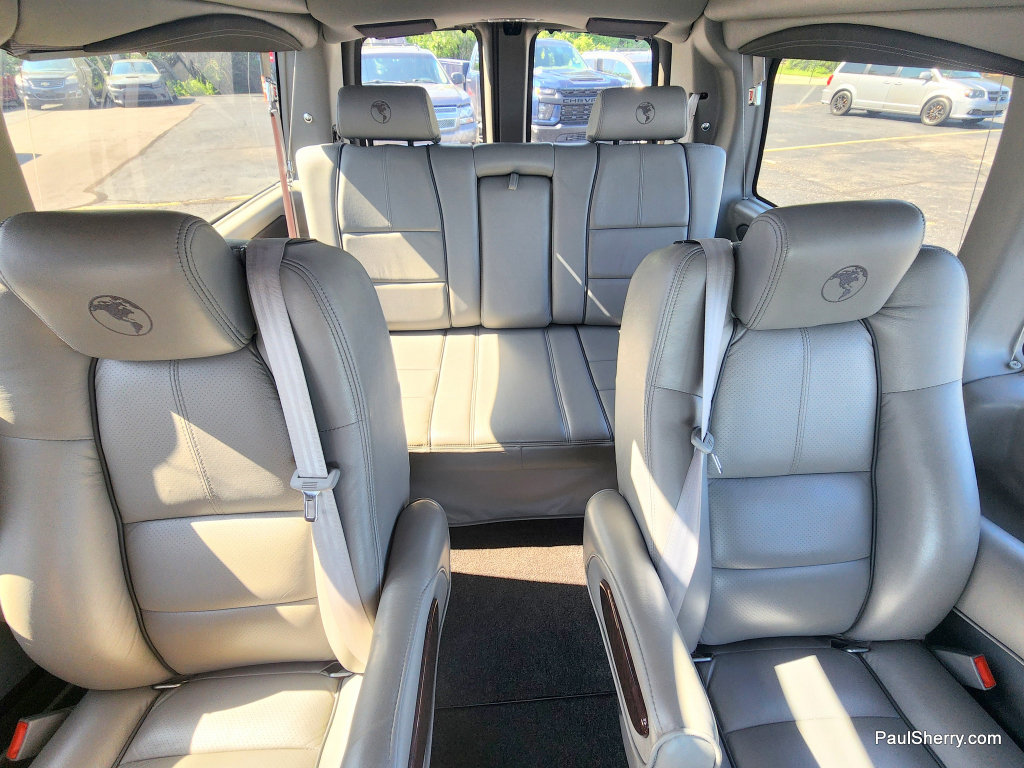 Used 2019 Chevrolet Express 2500 RWD image 54