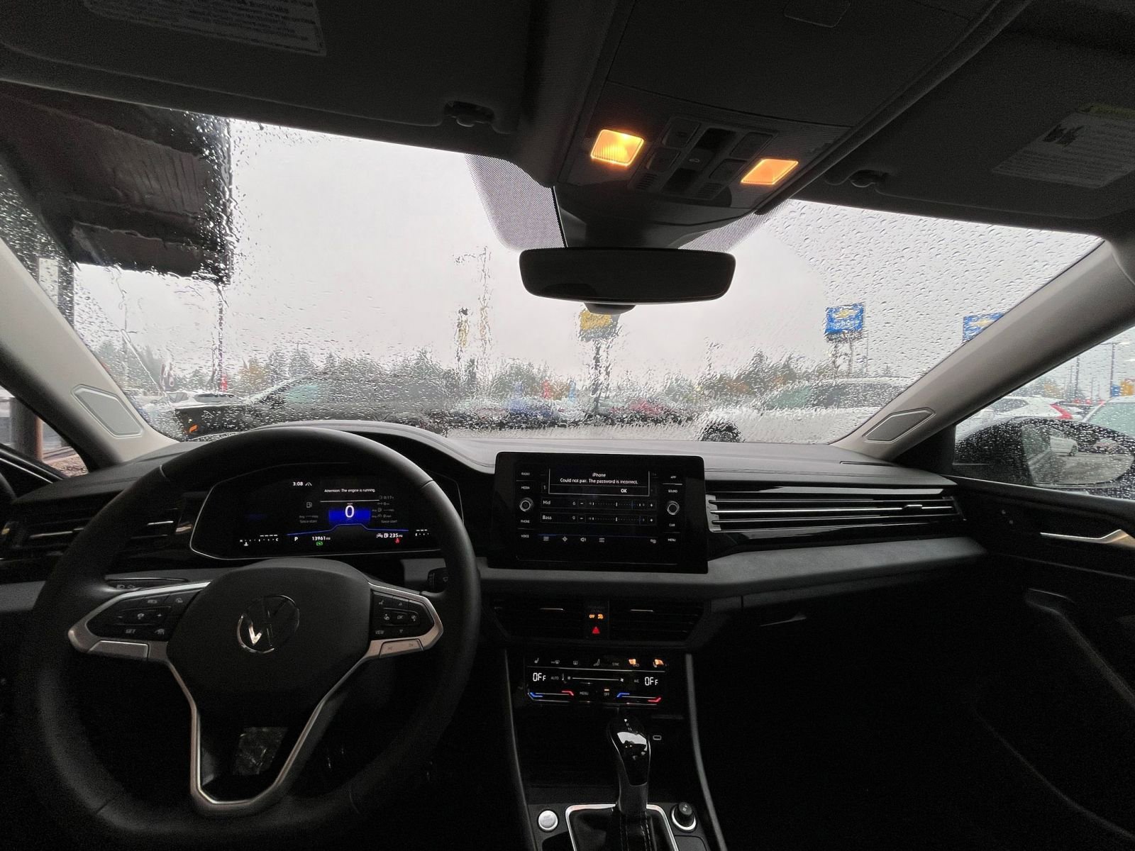 Used 2025 Volkswagen Jetta SE image 33