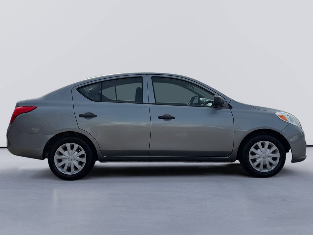 Used 2012 Nissan Versa S video 2