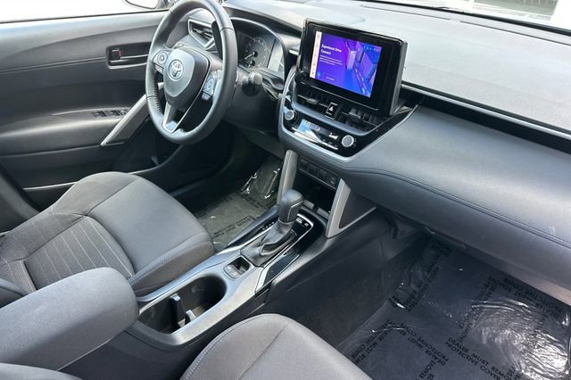 Used 2024 Toyota Corolla Cross AWD Hybrid image 17