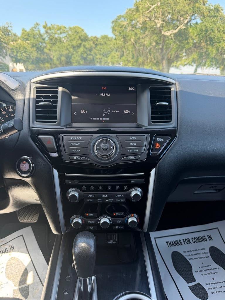 Used 2019 Nissan Pathfinder S FWD image 23