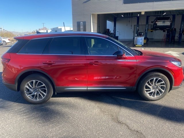 Used 2022 Lincoln Corsair AWD w/ Equipment Group 101A image 4