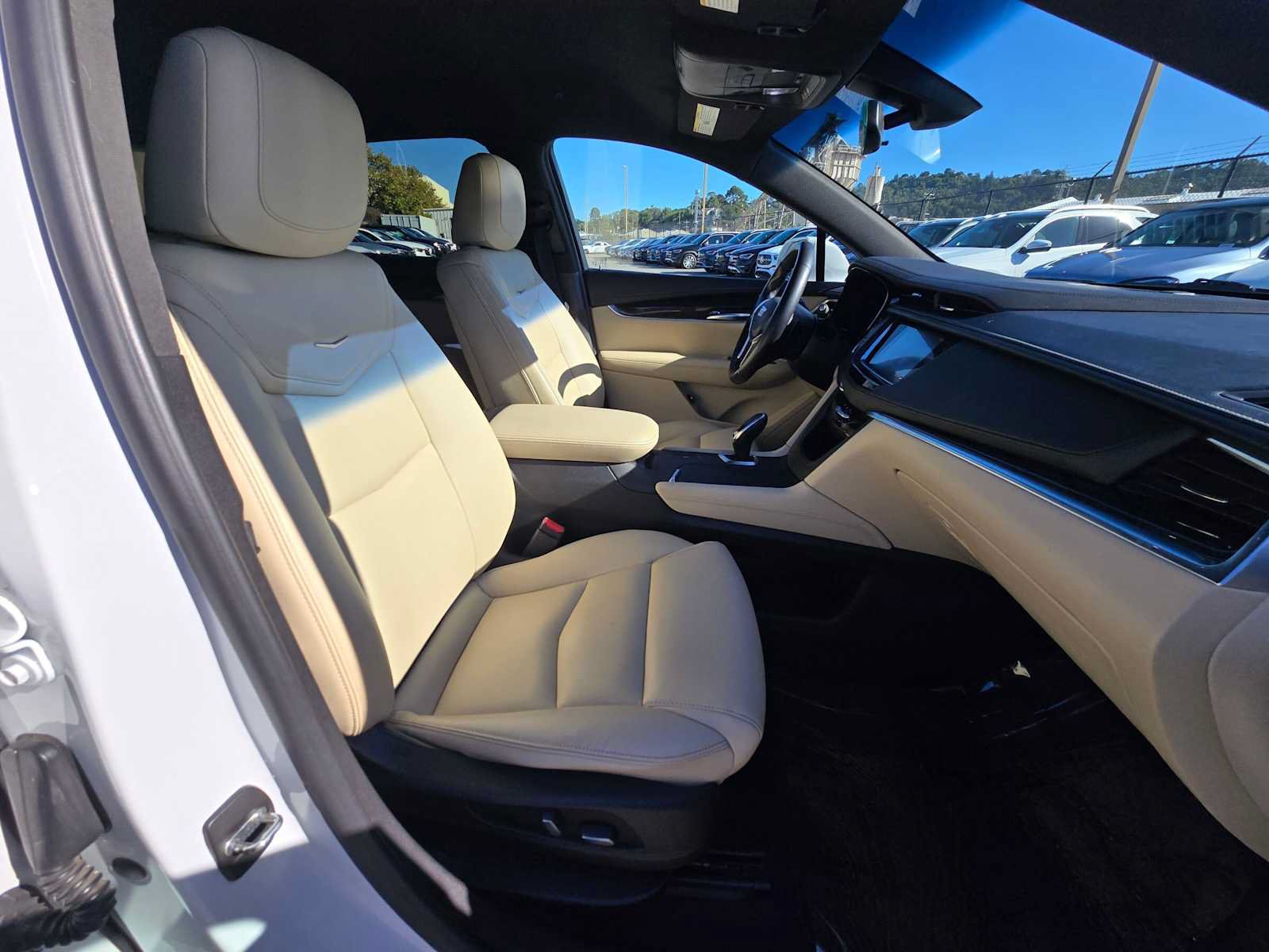 Used 2018 Cadillac XT5 FWD image 10