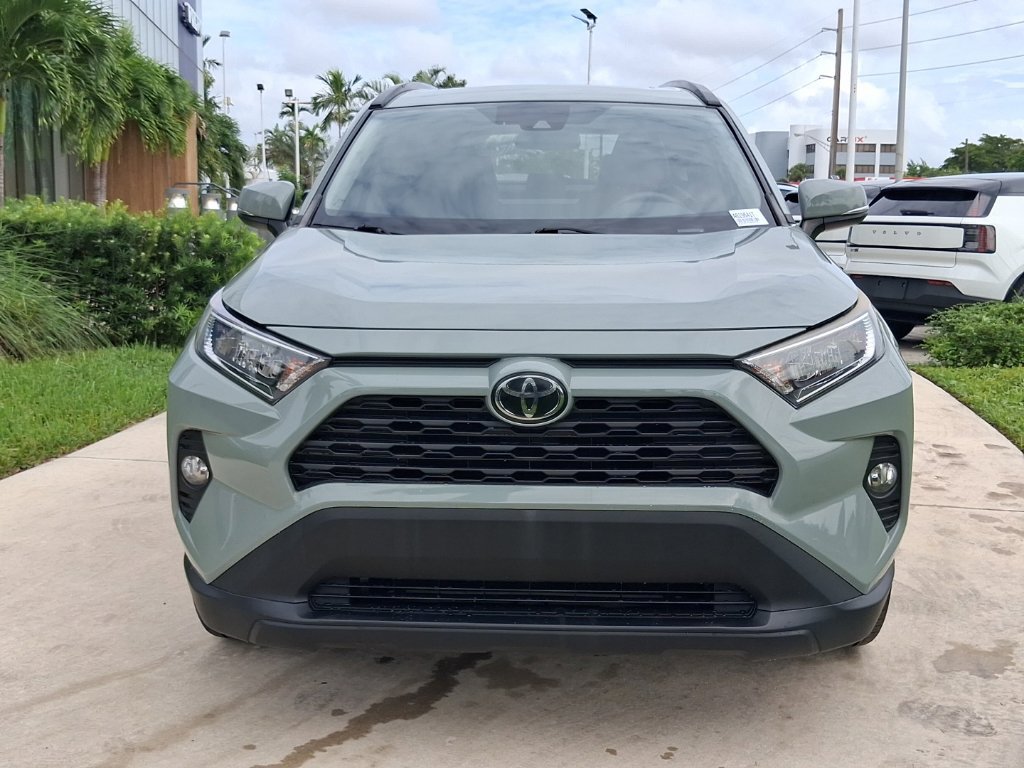 Used 2019 Toyota RAV4 XLE Premium w/ Cold Weather Package FWD image 2