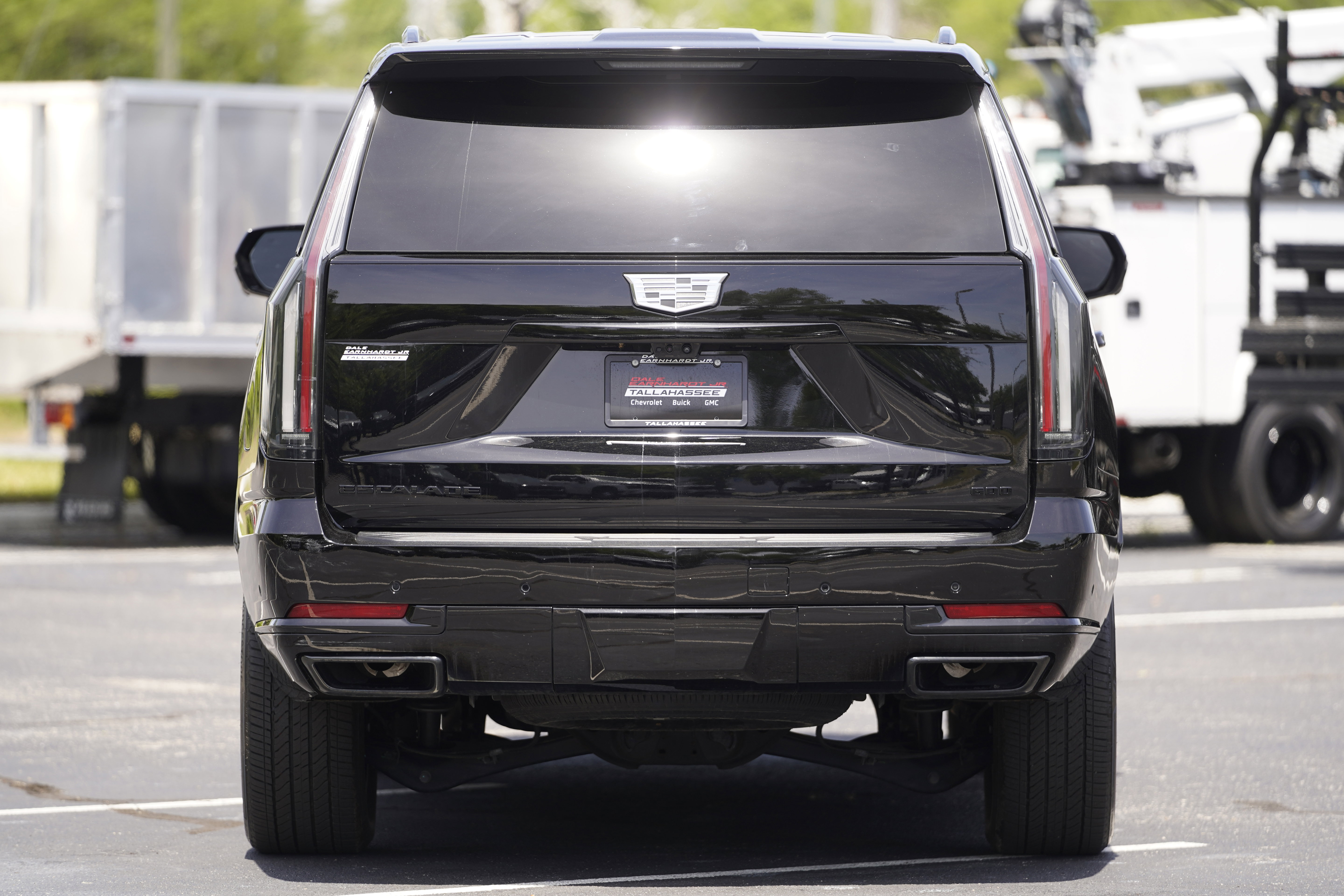 Used 2025 Cadillac Escalade Sport w/ LPO, ONYX Package AWD/4WD image 49