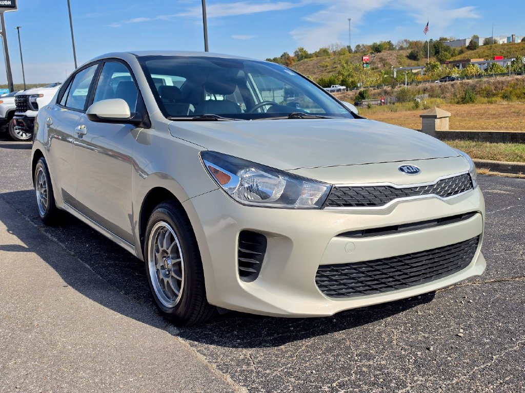 Used 2018 Kia Rio S FWD image 2