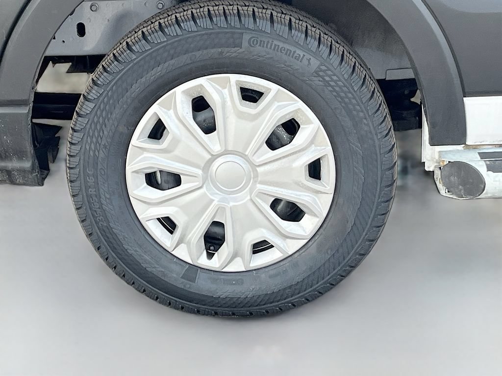 Used 2025 Ford Transit 250 Low Roof w/ Exterior Upgrade Package RWD image 28