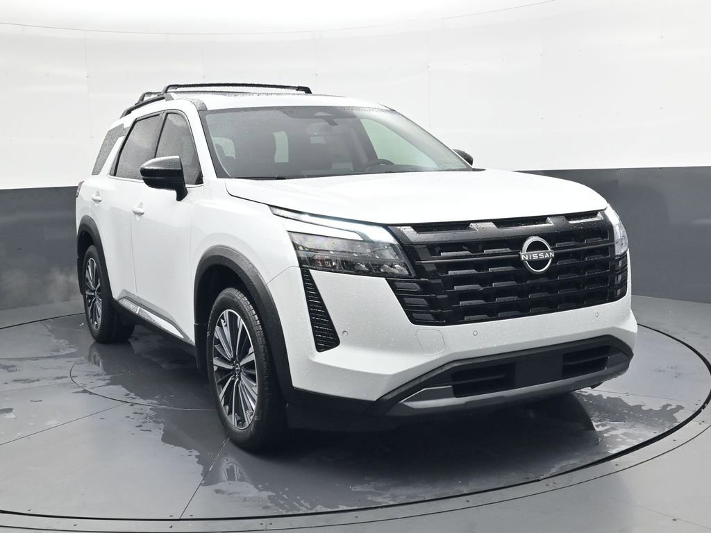 New 2026 Nissan Pathfinder Platinum w/ Cargo Package AWD/4WD image 2