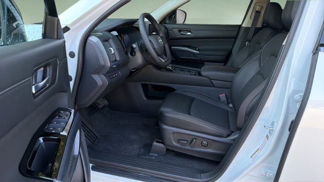 New 2026 Nissan Pathfinder SL AWD/4WD image 17