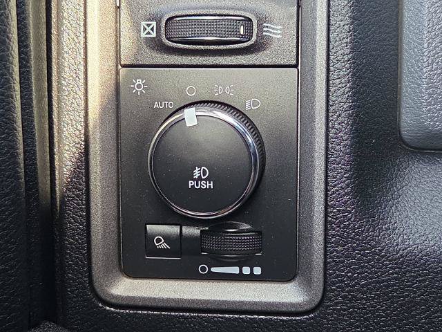 Used 2024 RAM 1500 Warlock AWD/4WD image 16
