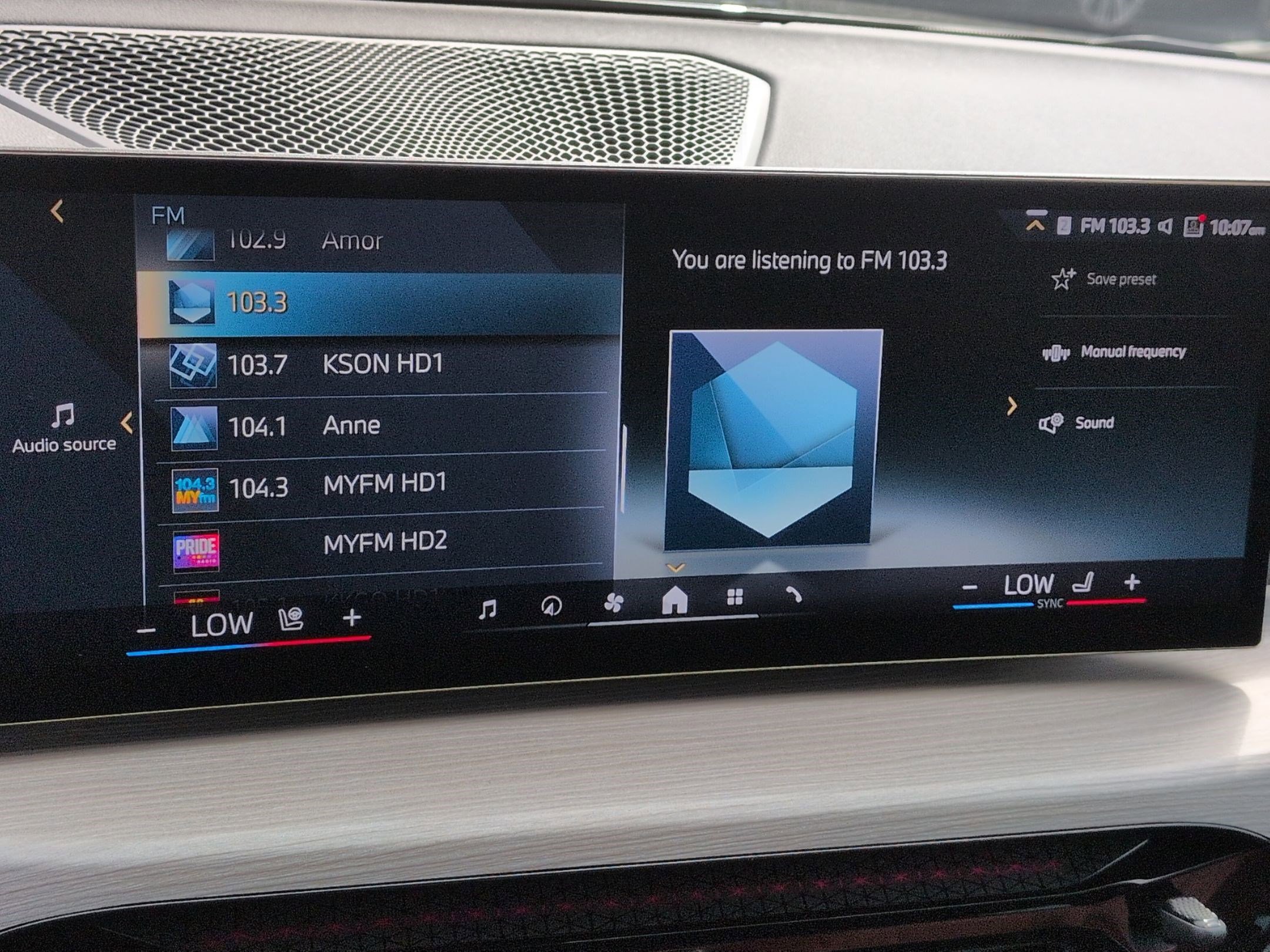 Certified 2025 BMW i4 eDrive40 w/ M Sport Package RWD image 23