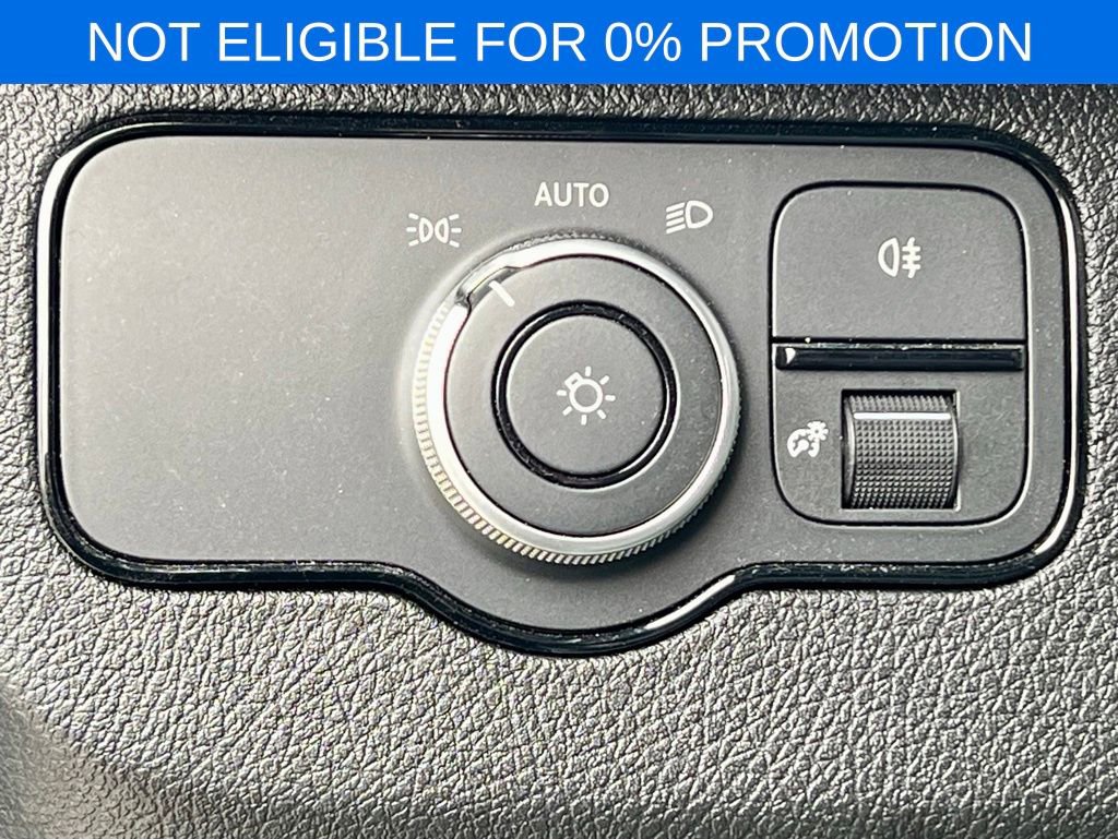 Used 2025 Mercedes-Benz Sprinter 2500 image 43