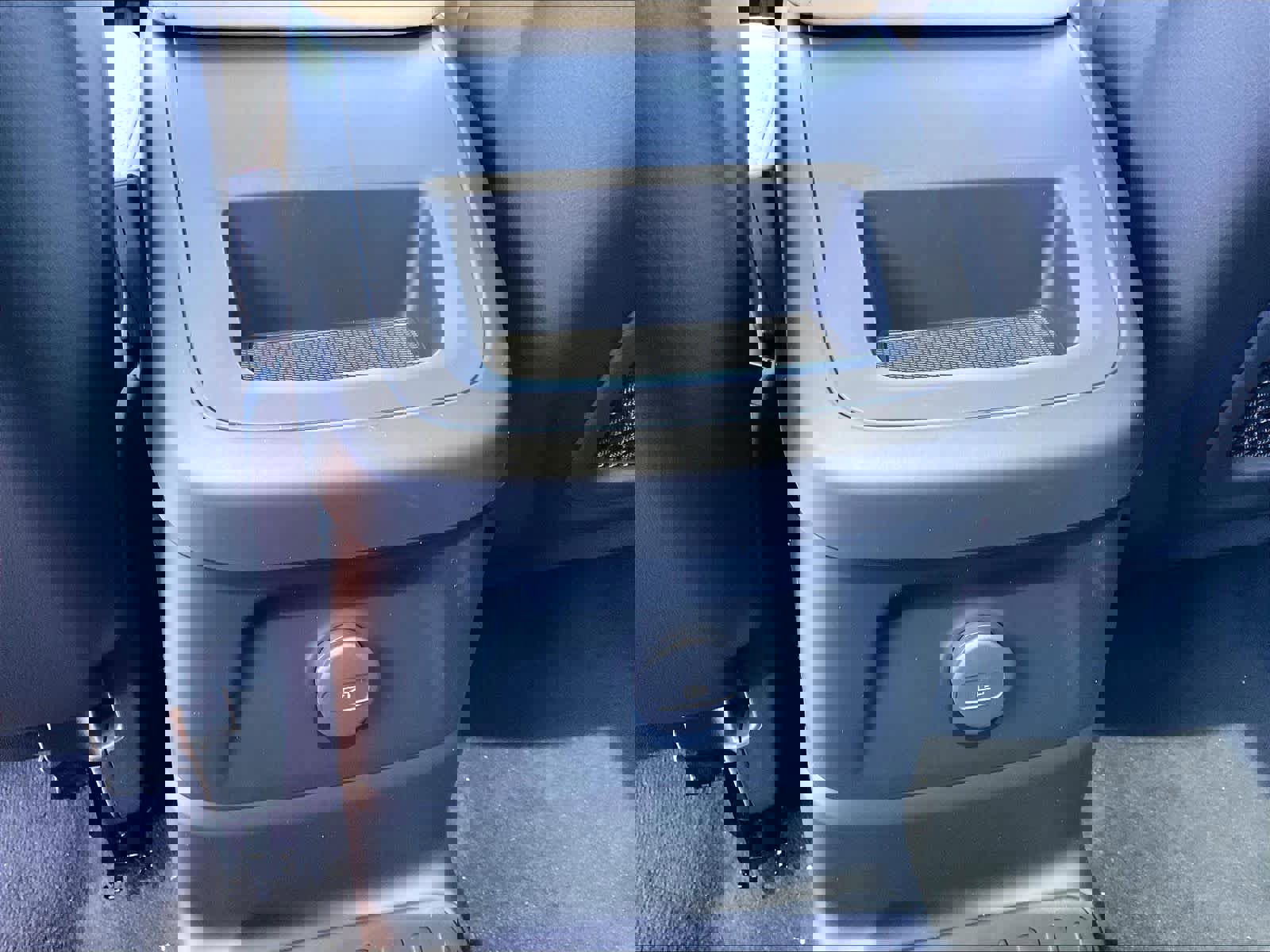 New 2026 Volvo XC60 T8 Plus w/ Protection Package Premier AWD/4WD image 16