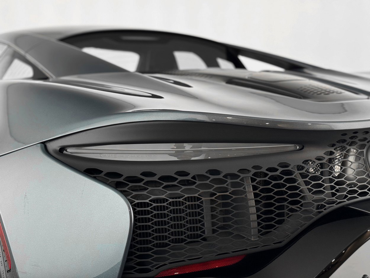 Used 2023 McLaren Artura image 46