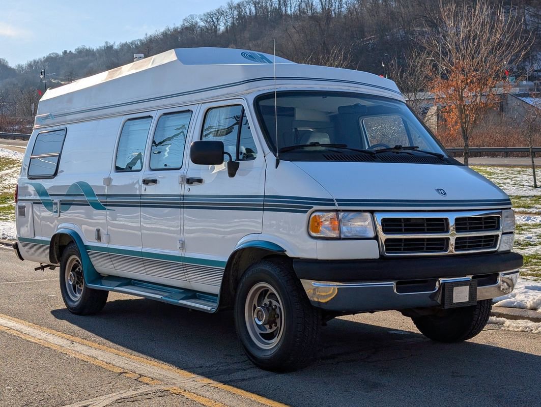 Used 1996 Dodge B3500 3500 Coach House 192SD Class B image 5