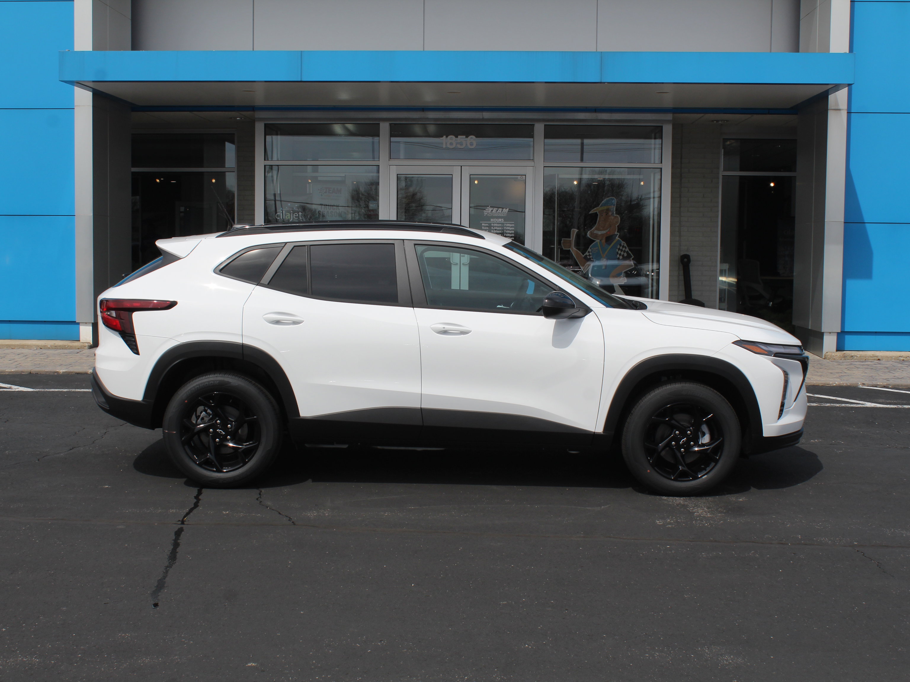 New 2026 Chevrolet Trax LT image 3