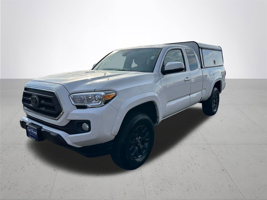 Used 2022 Toyota Tacoma SR5 image 2