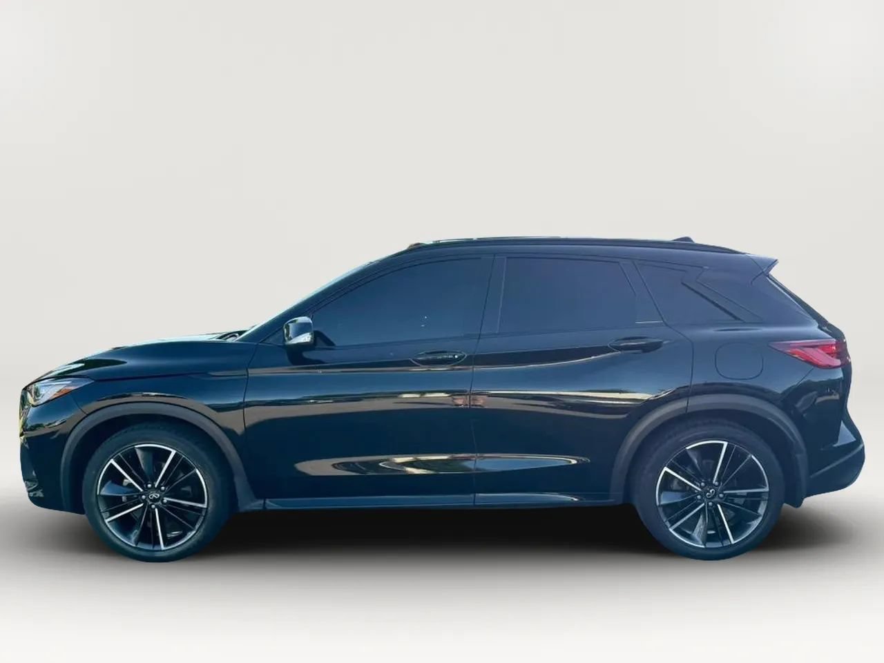 Used 2023 INFINITI QX50 Sport AWD/4WD image 4