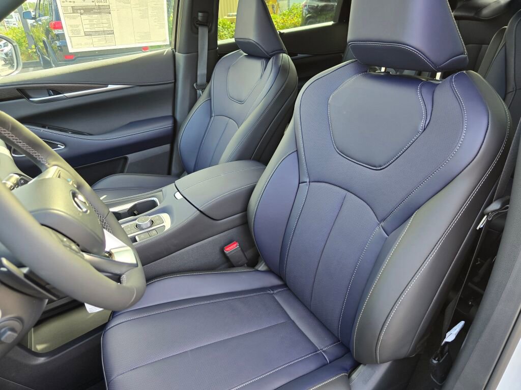 New 2026 INFINITI QX60 Sport w/ Dark Cargo Package image 23