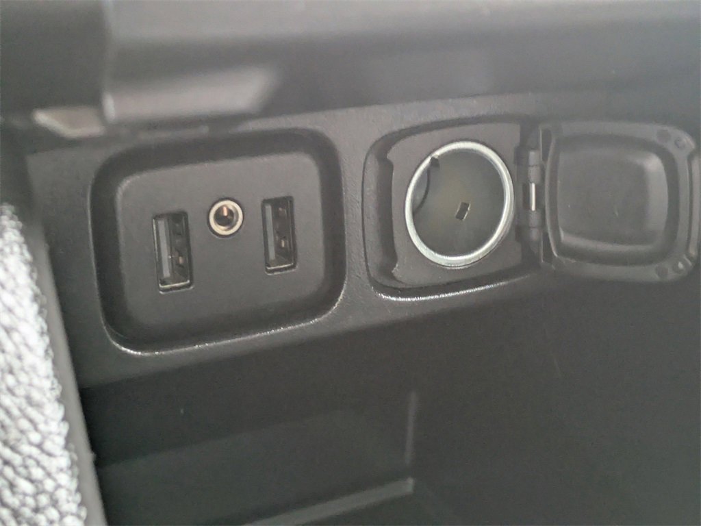 Used 2022 Buick Encore Preferred w/ Safety Package image 21