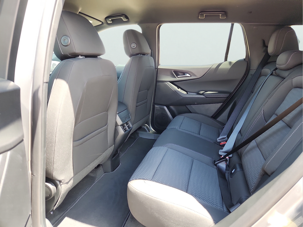 New 2027 Chevrolet Equinox LT FWD image 18