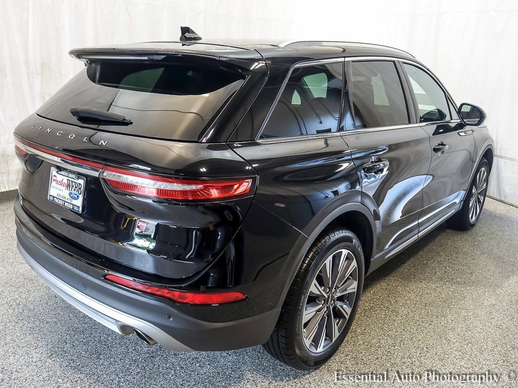 Used 2022 Lincoln Corsair Reserve image 8