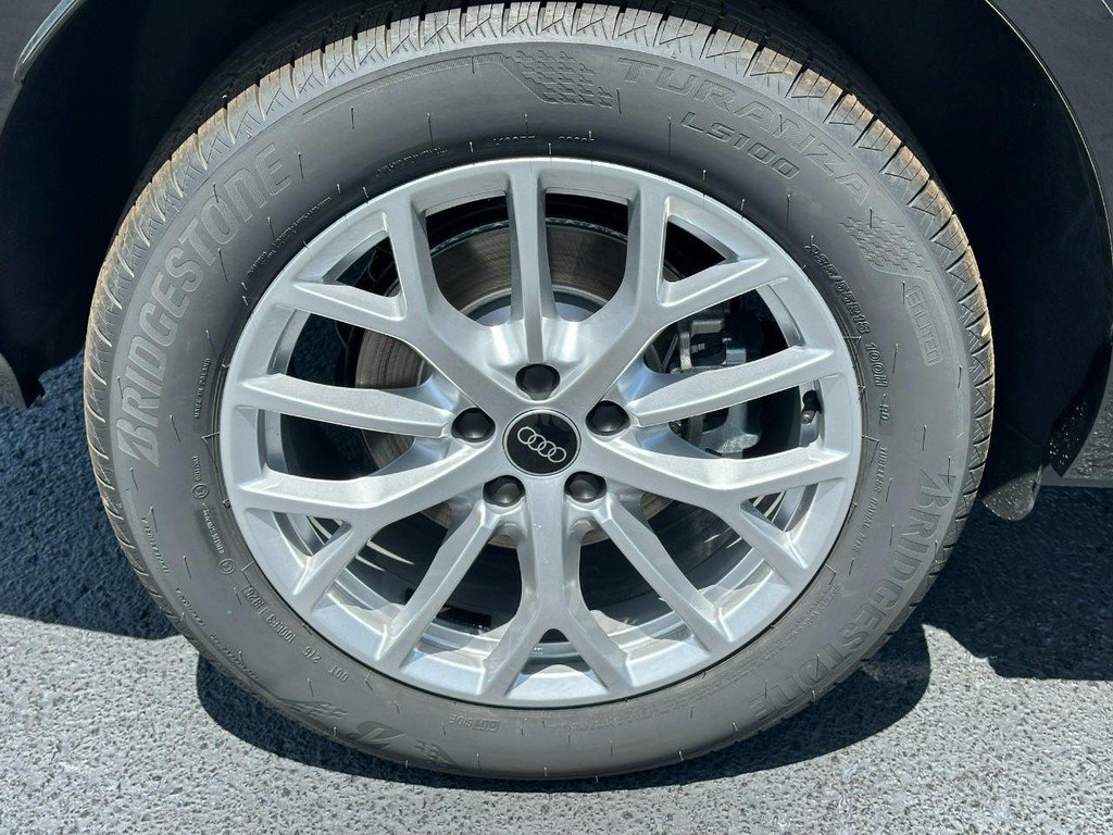 New 2026 Audi Q3 quattro 2.0T AWD/4WD image 4