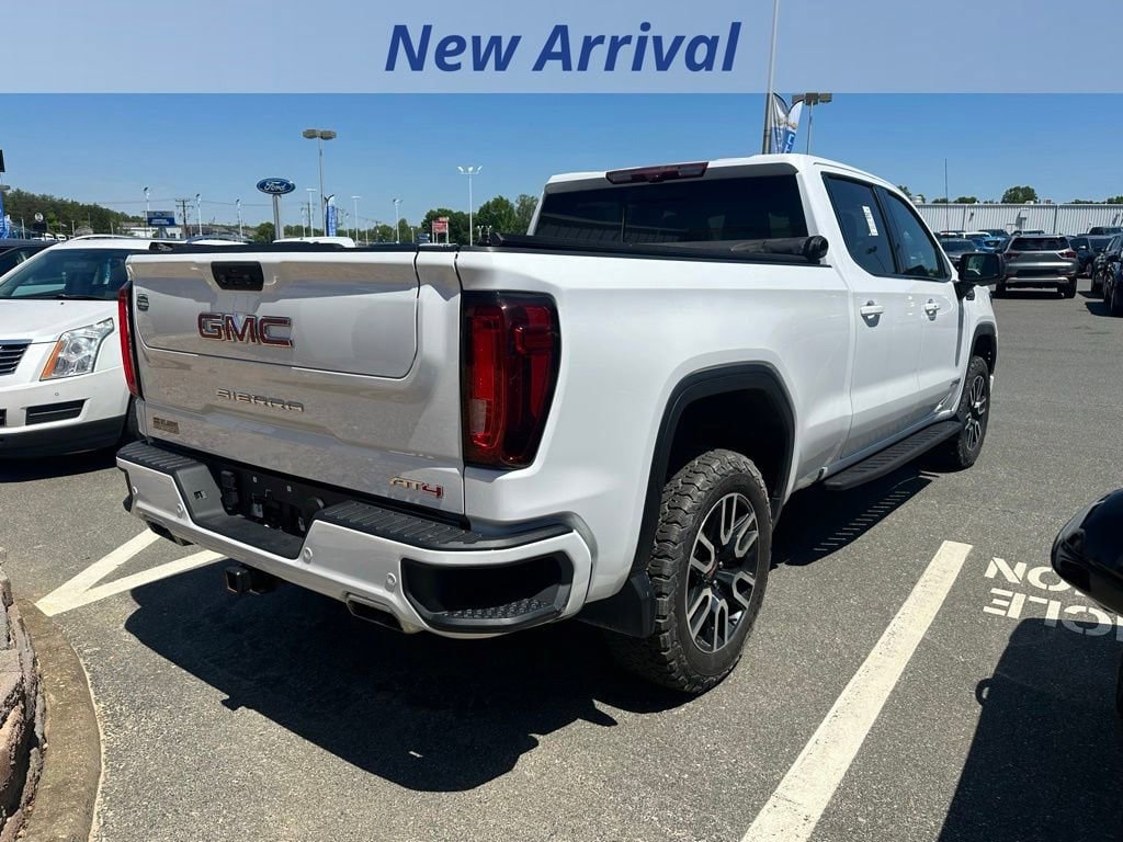 Used 2022 GMC Sierra 1500 AT4 w/ AT4 Premium Package AWD/4WD image 3