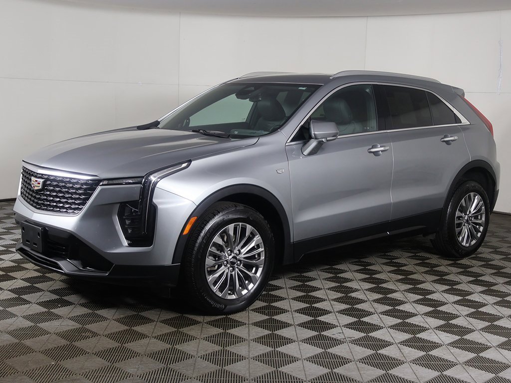 Used 2024 Cadillac XT4 Premium Luxury image 6