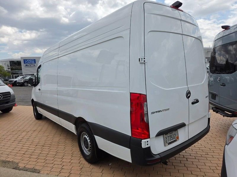 Used 2025 Mercedes-Benz Sprinter 2500 image 5