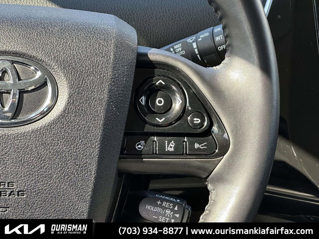 Used 2022 Toyota Prius XLE image 9